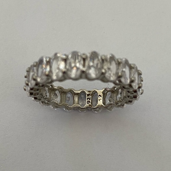 925 Silver band ring oval clear cz stones rhodium plated - Picture 4 of 8